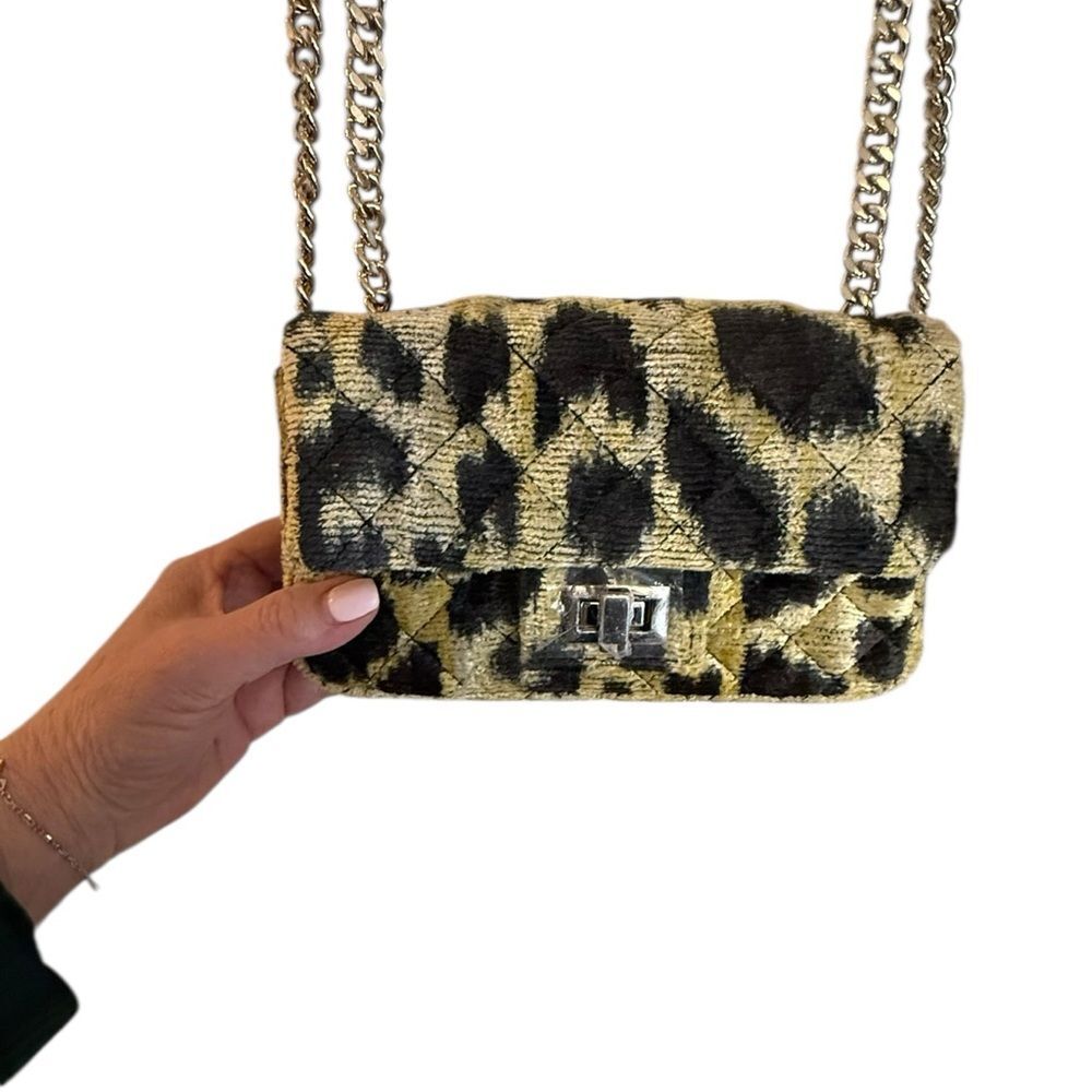 NWT Chic Leopard Print Shoulder Bag with Chain Strap